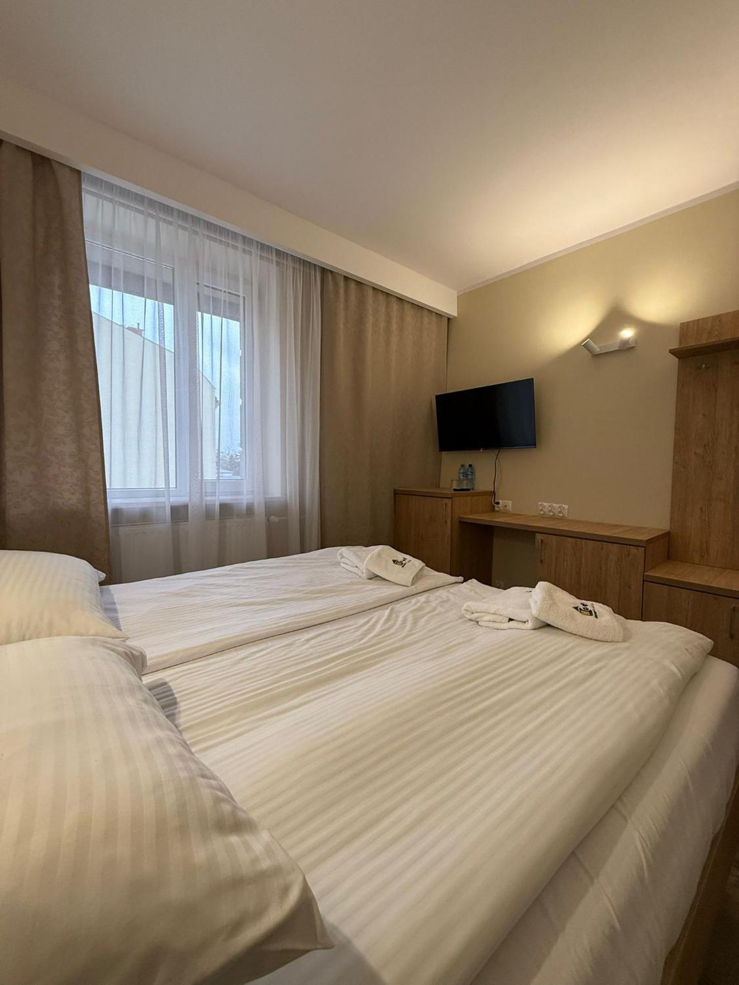 Hotel Tm Radom Esterno foto