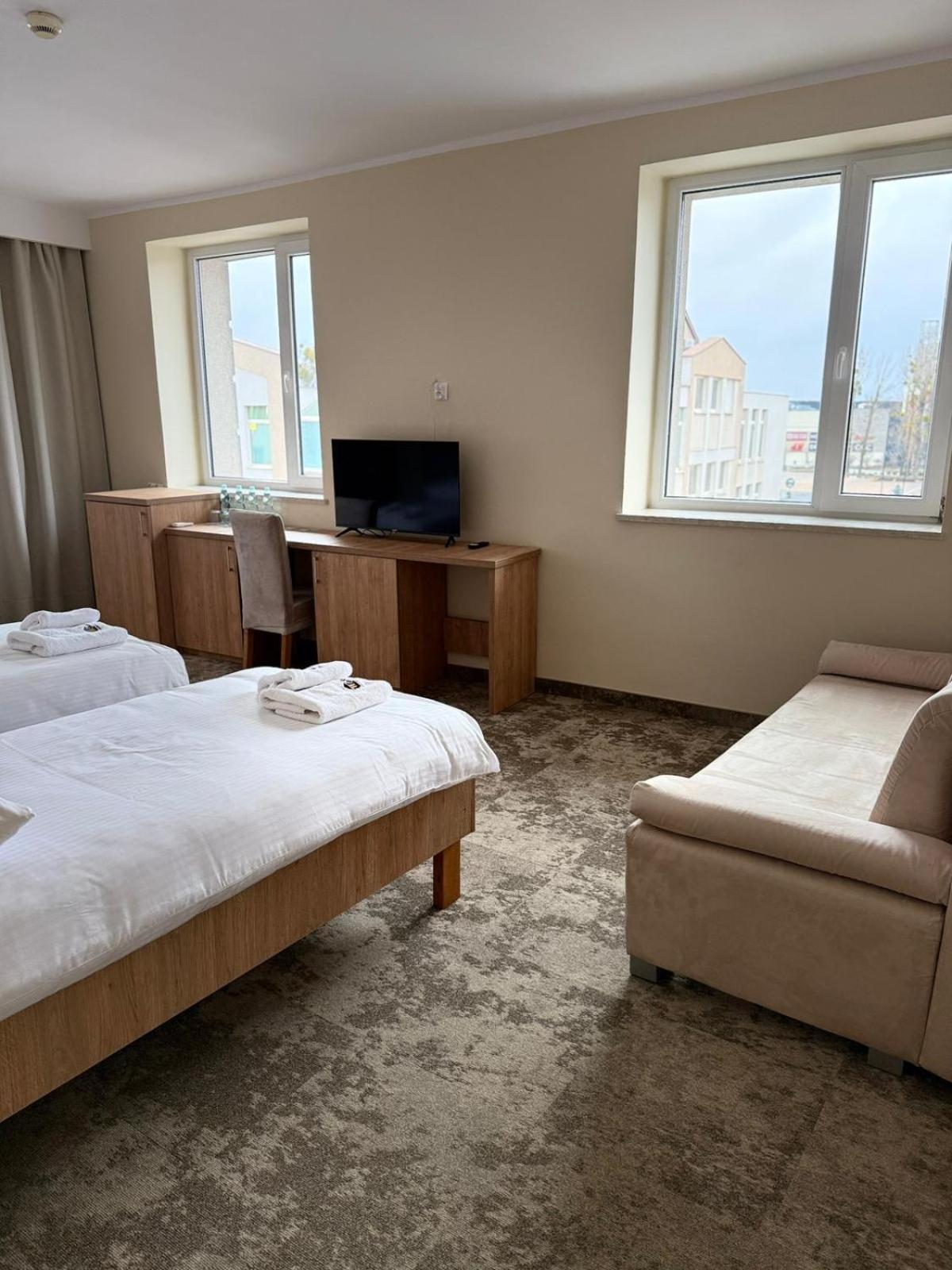 Hotel Tm Radom Esterno foto